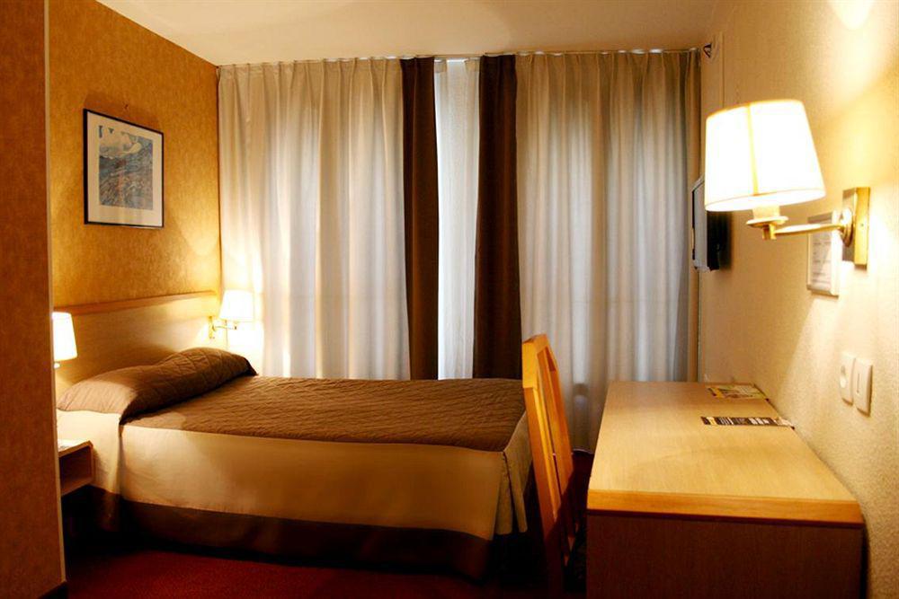 Best Western Le Montmartre - Saint Pierre Paris Oda fotoğraf